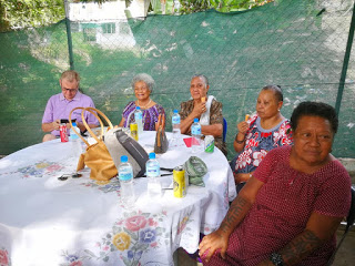 From Left: Mr Bruce Mackinlay, Aunty Margaret Mackinlay, Mum, Aunty Mary Rei, And Kaka Gari Udu